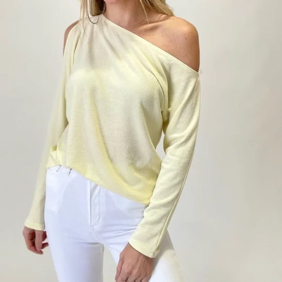 💛 NWT! Six/Fifty One Shoulder Cut Out Top - Picture 2 of 8